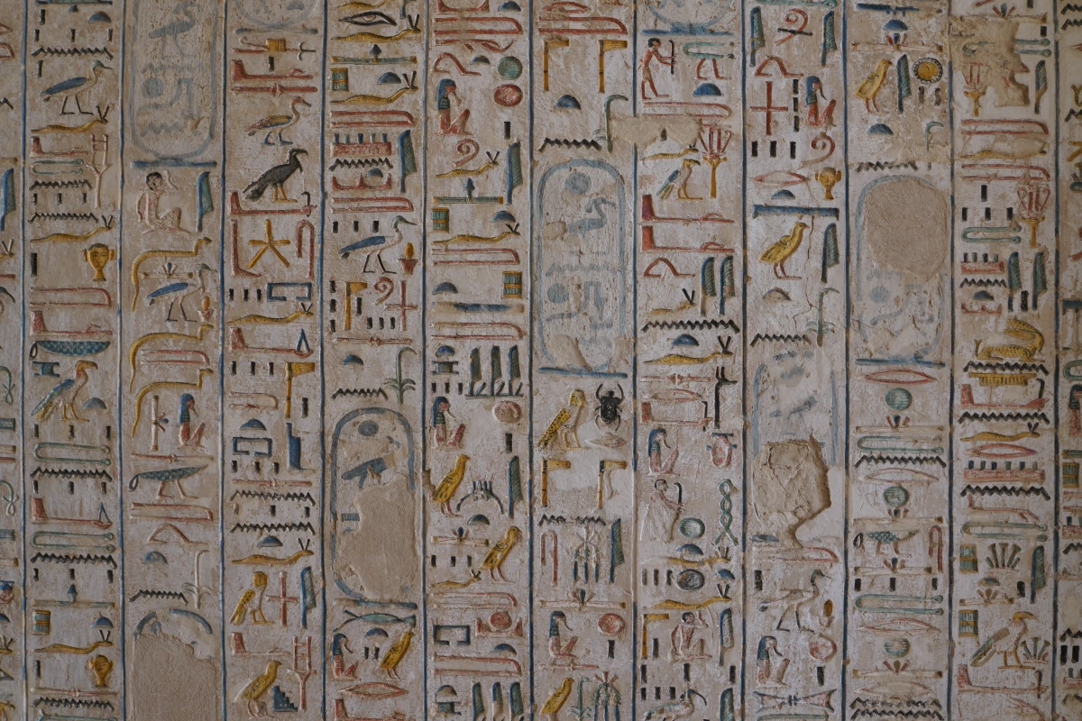 Ausgemalte Reliefs im Grab von Siptah (KV47) im Tal der Könige