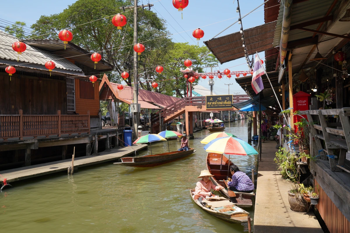 Damnoen Saduak Floating Market, am Rand